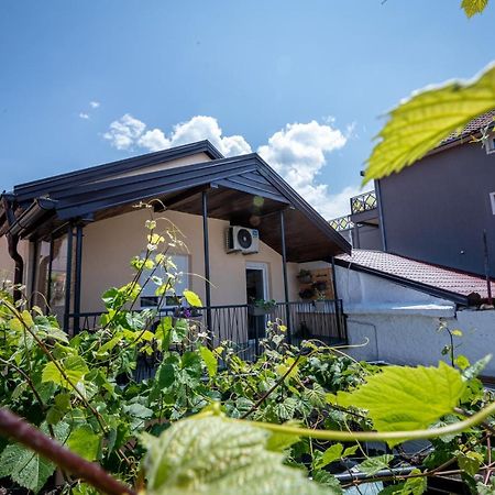 Self Check-In Apartment With Jacuzzi Mostar Extérieur photo