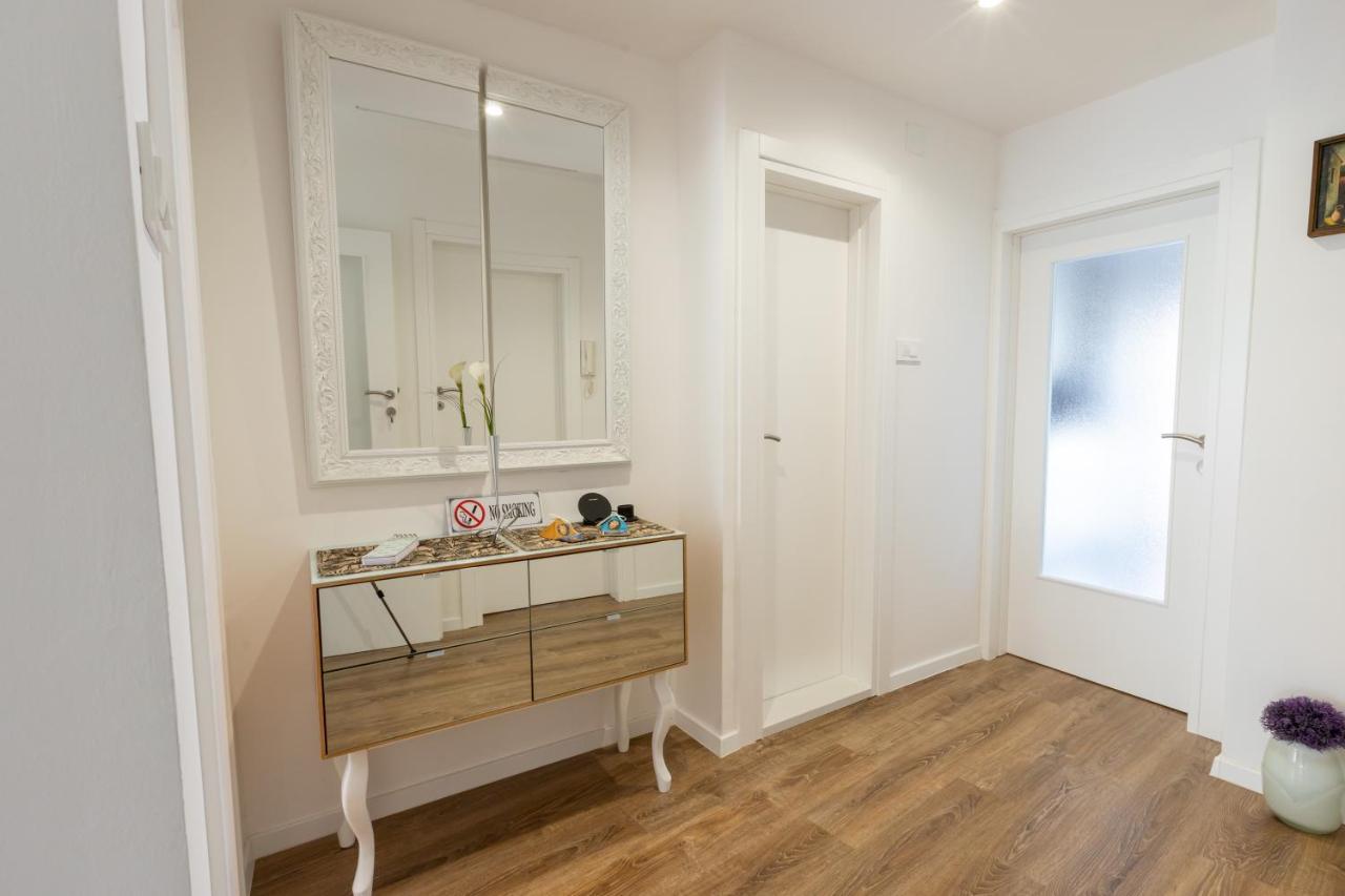 Self Check-In Apartment With Jacuzzi Mostar Extérieur photo