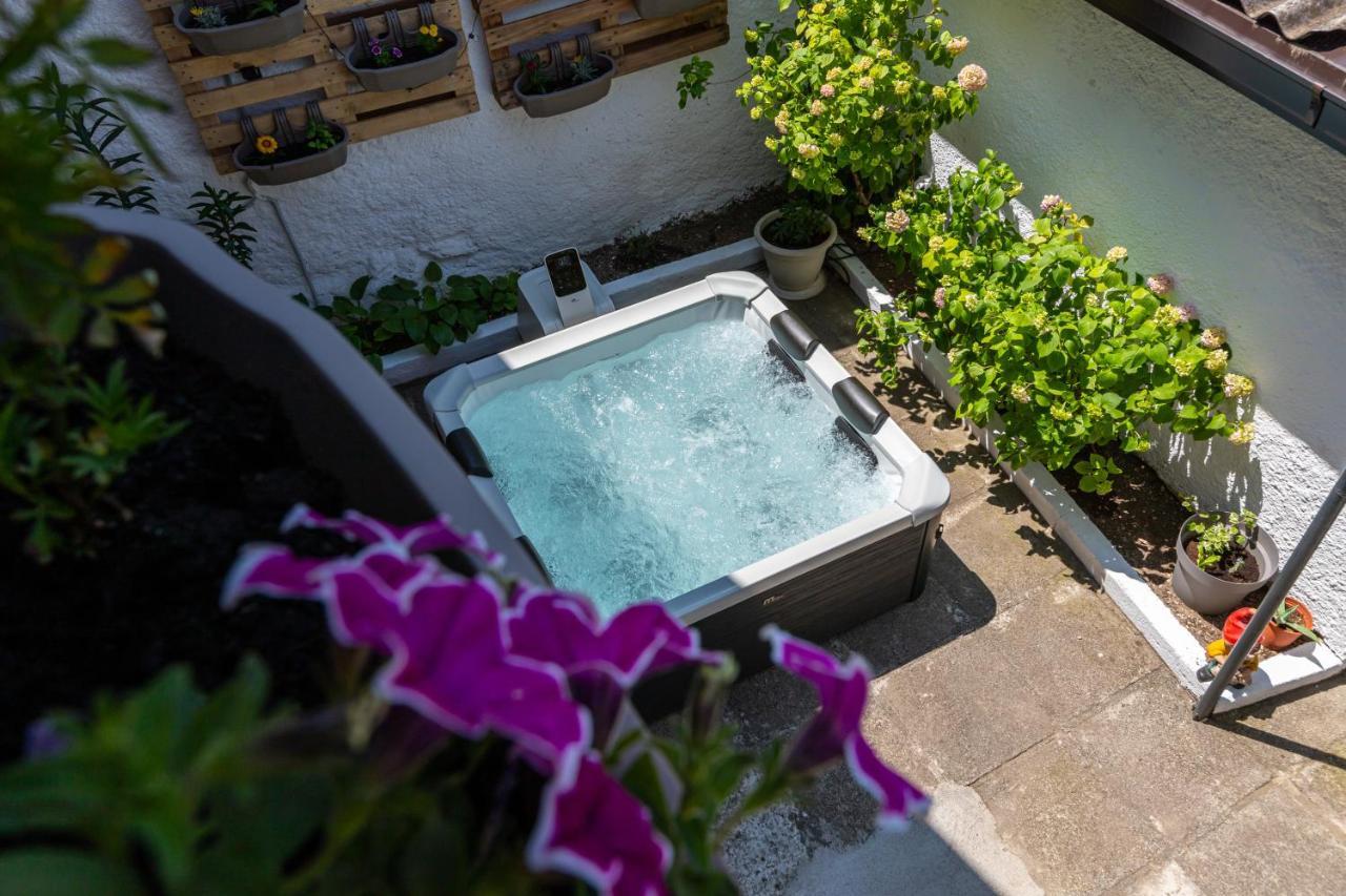 Self Check-In Apartment With Jacuzzi Mostar Extérieur photo