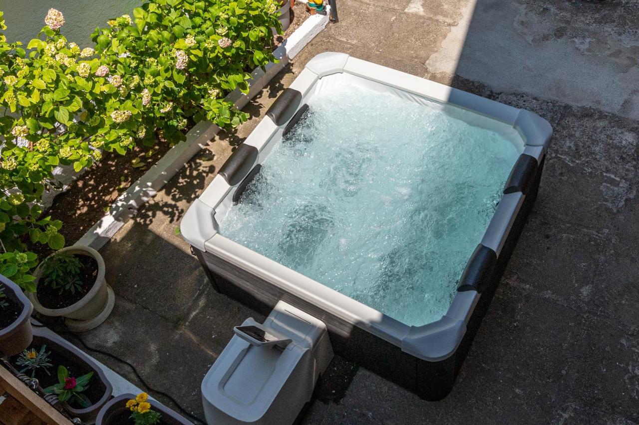 Self Check-In Apartment With Jacuzzi Mostar Extérieur photo