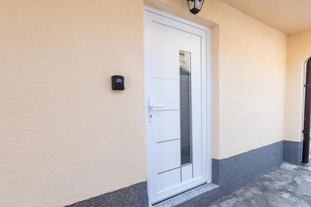Self Check-In Apartment With Jacuzzi Mostar Extérieur photo